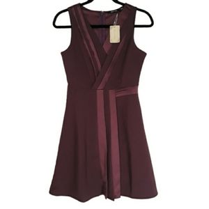 DOE & RAE Plum Purple Pleated A-Line Sleeveless Dress Medium NWT